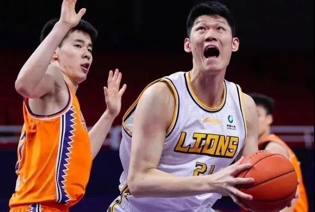 讲述了一品爵爷陈绳武与顺治天子落进了穆里玛的骗局傍边漂泊平易近间，刚好来到了滇南王的地皮并在熟悉了滇南王的未婚妻夜莺，为了解救夜莺温柔治陈绳武与滇南王吴年夜帅及其子吴少保来往周旋的故事。